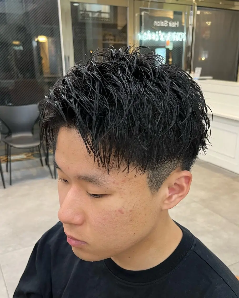 メンズ カット フェザーパーマメンズ ツイスパ京都駅前のヘアスタイル