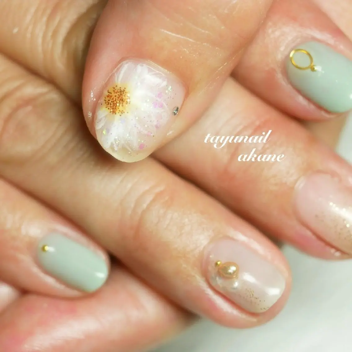 ネイル ブルー ジェルネイル パラジェル ショートネイル 夏ネイル ネイルサロン 【たゆnail】のネイルデザイン