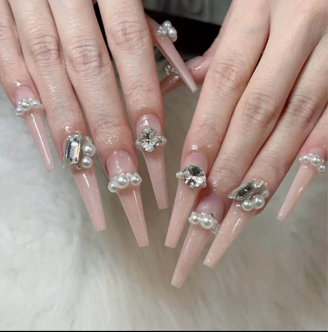 ネイル アートネイル ジェルネイル ガーリー キラキラネイル Nihonthy Nail 新宿のネイルデザイン
