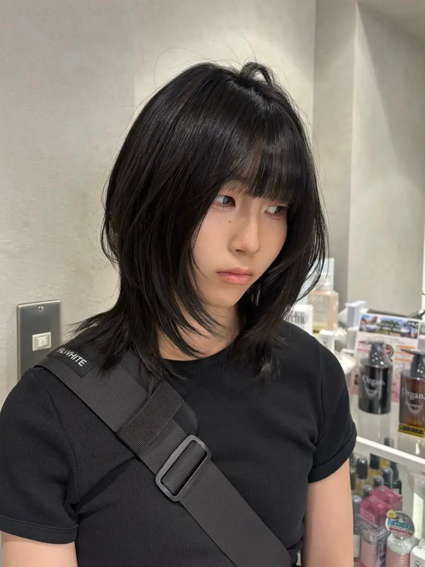 ミディアム ハッシュカット ハイレイヤー レイヤーカット カット ヘアカラー トリートメント Yuta✂︎ 韓国レイヤー🪽のヘアスタイル