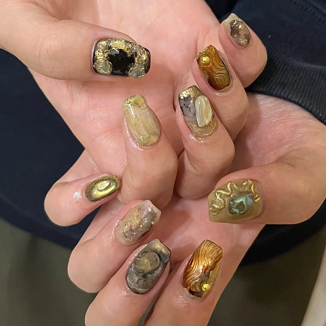 ネイル 成人式 グリーン ハンドネイル vegh. nail／阿波座のネイルデザイン
