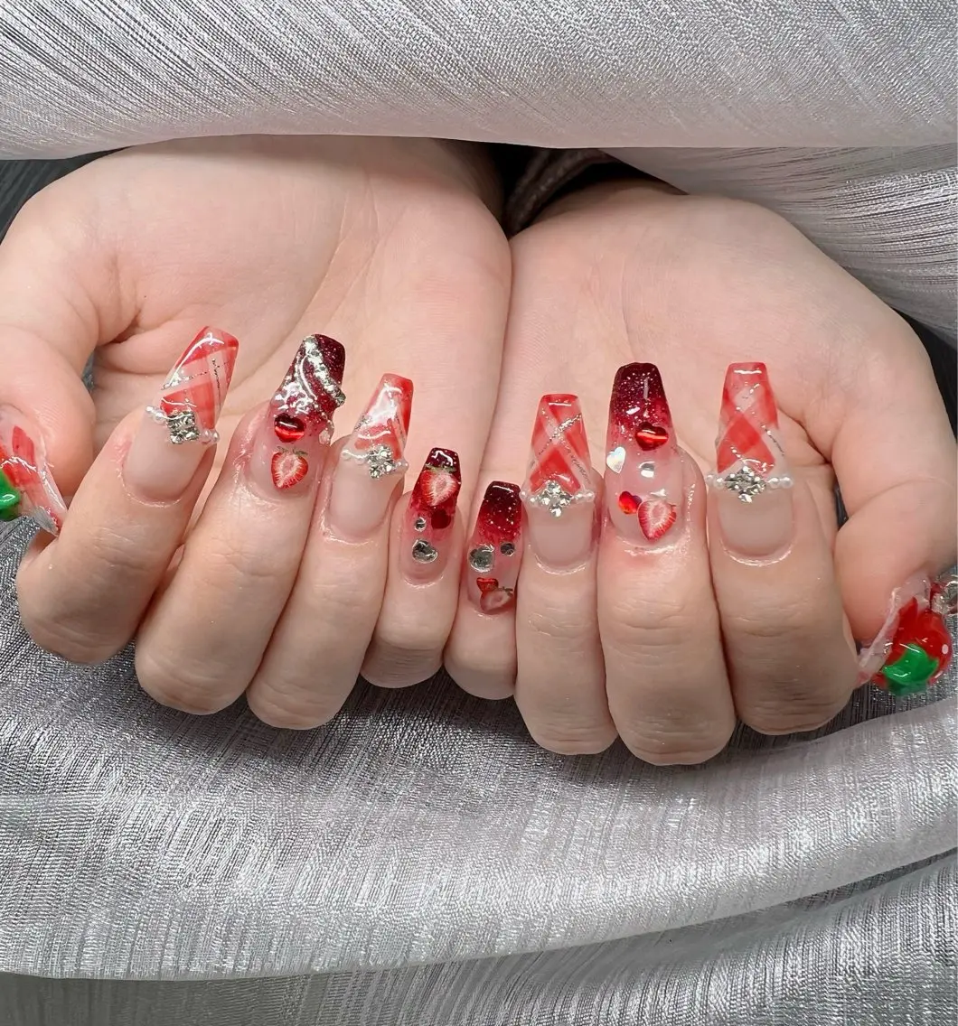ネイル オーロラネイル チークネイル 長さ出し フットネイル フレンチネイル ハンドネイル Lee Nailsのネイルデザイン