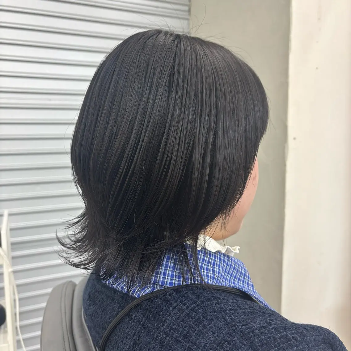ミディアム レイヤーカット 外ハネヘア ウルフカット 腰越 麻奈のヘアスタイル