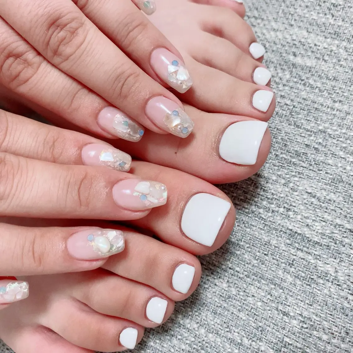 ネイル オーロラネイル フレンチネイル グラデーション キラキラネイル 韓国ネイル フットネイル Lance nailのネイルデザイン