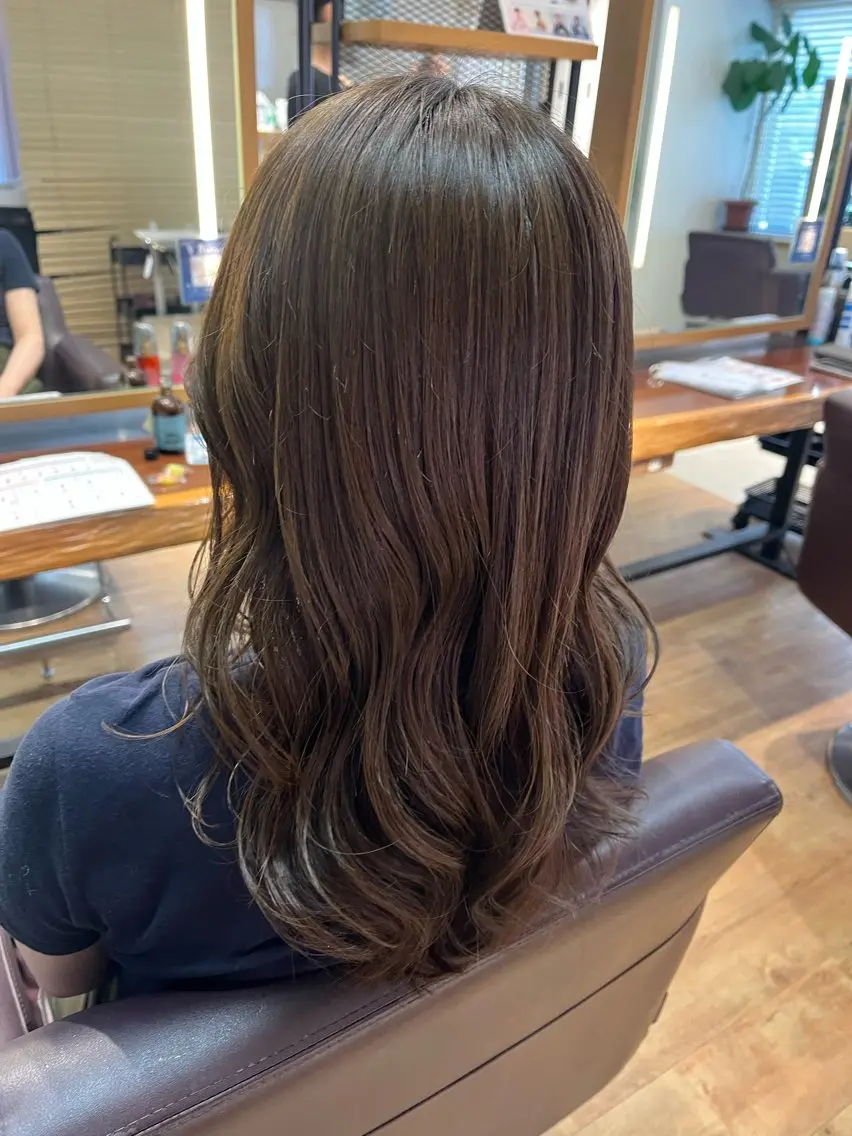 セミロング カラー アッシュ ブルーカラー ブルーアッシュ ブルージュ 透明感カラー カット ヘアカラー トリートメント 髪質改善/似合わせ/ 透明感カラーのヘアスタイル