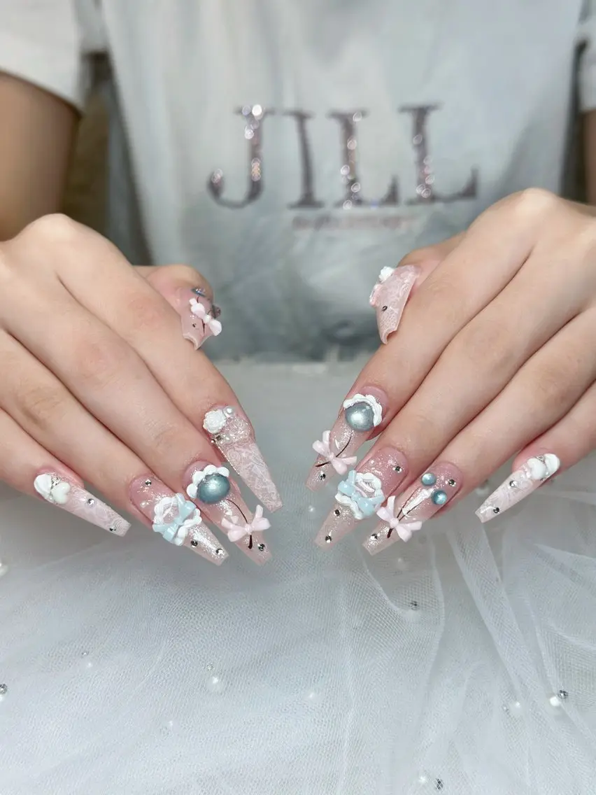 ネイル チークネイル ドット フレンチネイル グラデーション ハート ハンドネイル Julli NailStudioのネイルデザイン