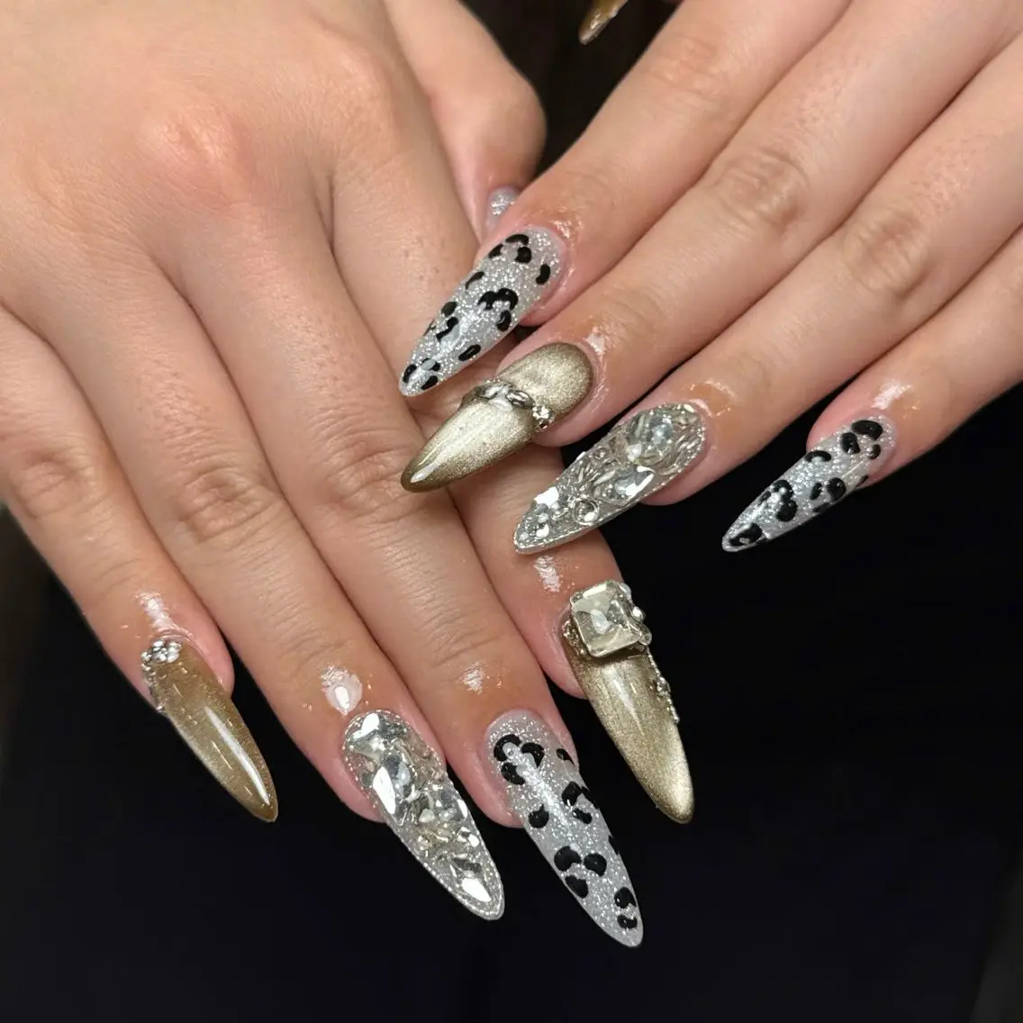 ネイル オーロラネイル 長さ出し フラッシュネイル フレンチネイル ジェルネイル Michi Nail Staffのネイルデザイン