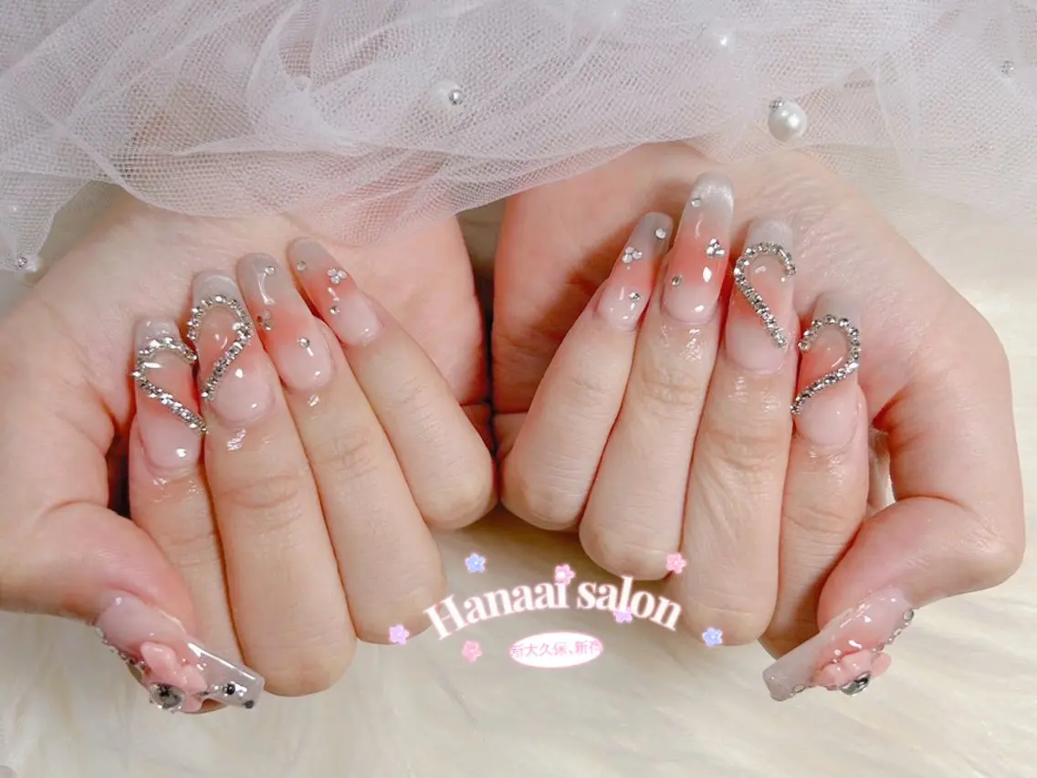 セミロング ハンドネイル Hanaai Salon新宿店のネイルデザイン