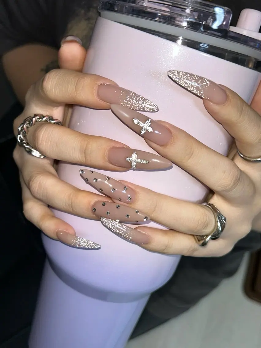 ロング Artgallery YUKIのネイルデザイン
