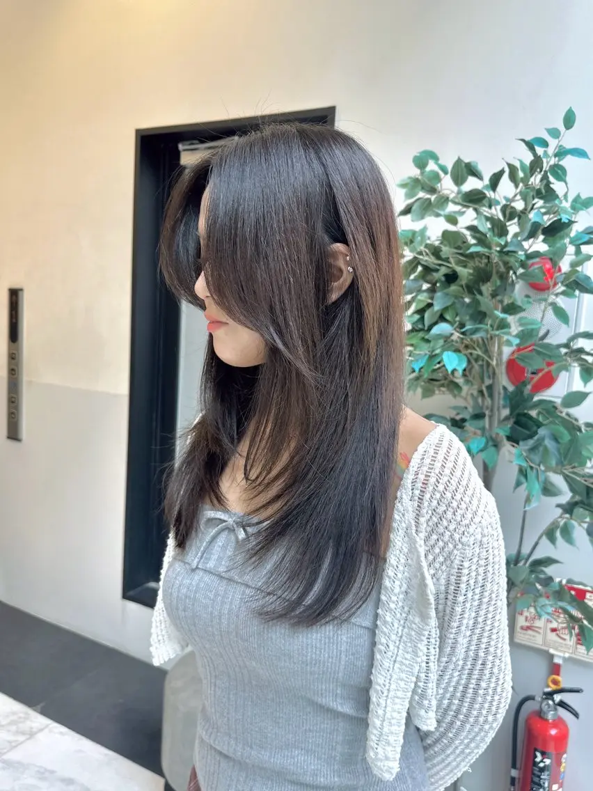 ロング カラー ブリーチ グレージュ ブリーチなしカラー カット ヘアカラー トリートメント 矢野 晃平のヘアスタイル