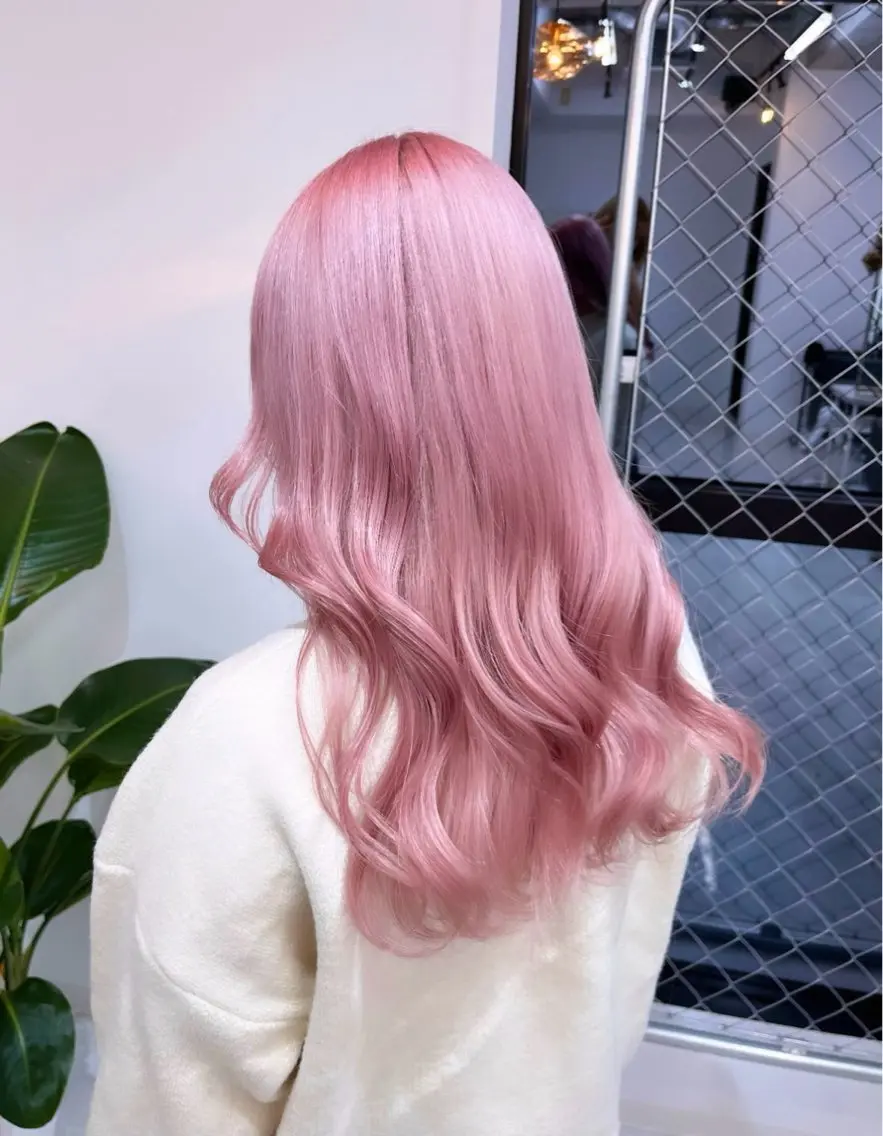 カラー 漆畑 莉奈のヘアスタイル