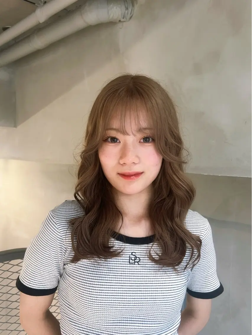 カラー ベージュカラー ミルクティーベージュ ヘアカラー くすみカラー/ブリ ーチ seina★のヘアスタイル