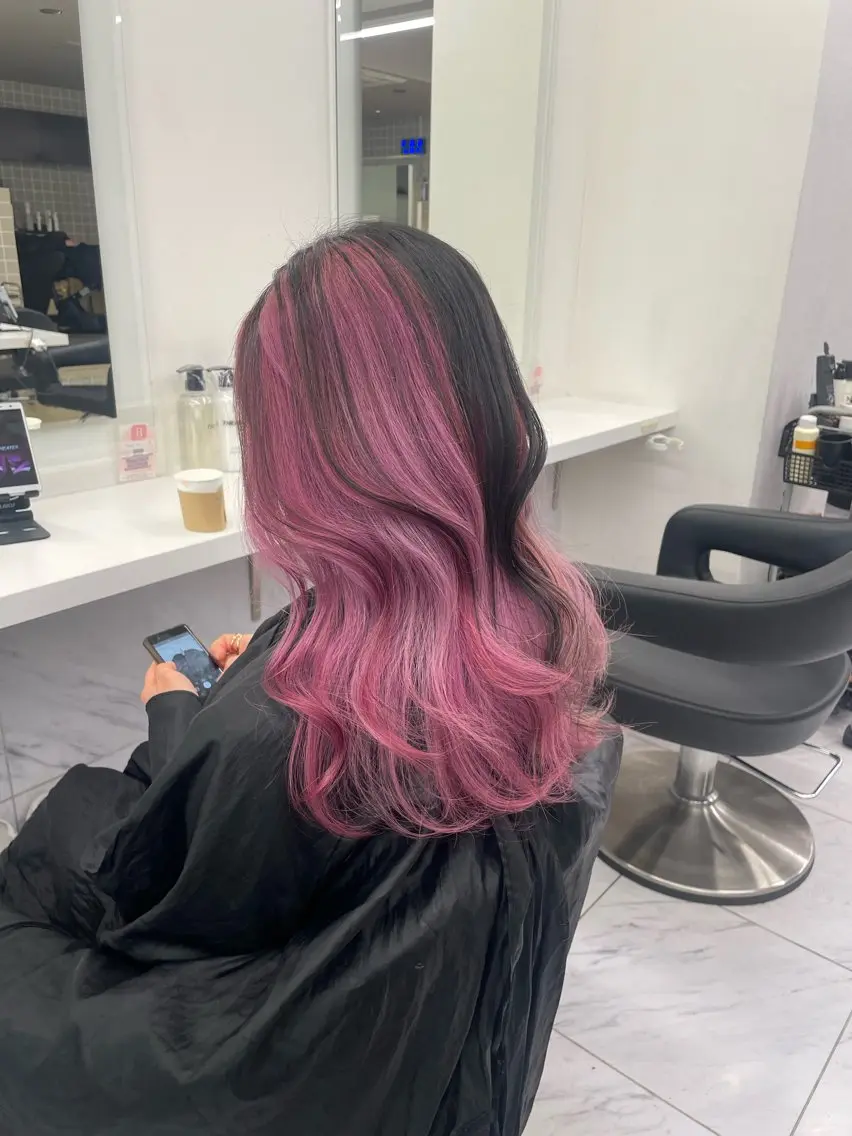 カラー デザインカラー インナーカラー ヘアカラー トリートメント ヘッドスパ 🖤暗髪 | 艶髪 |透明感カラー ゆりのヘアスタイル