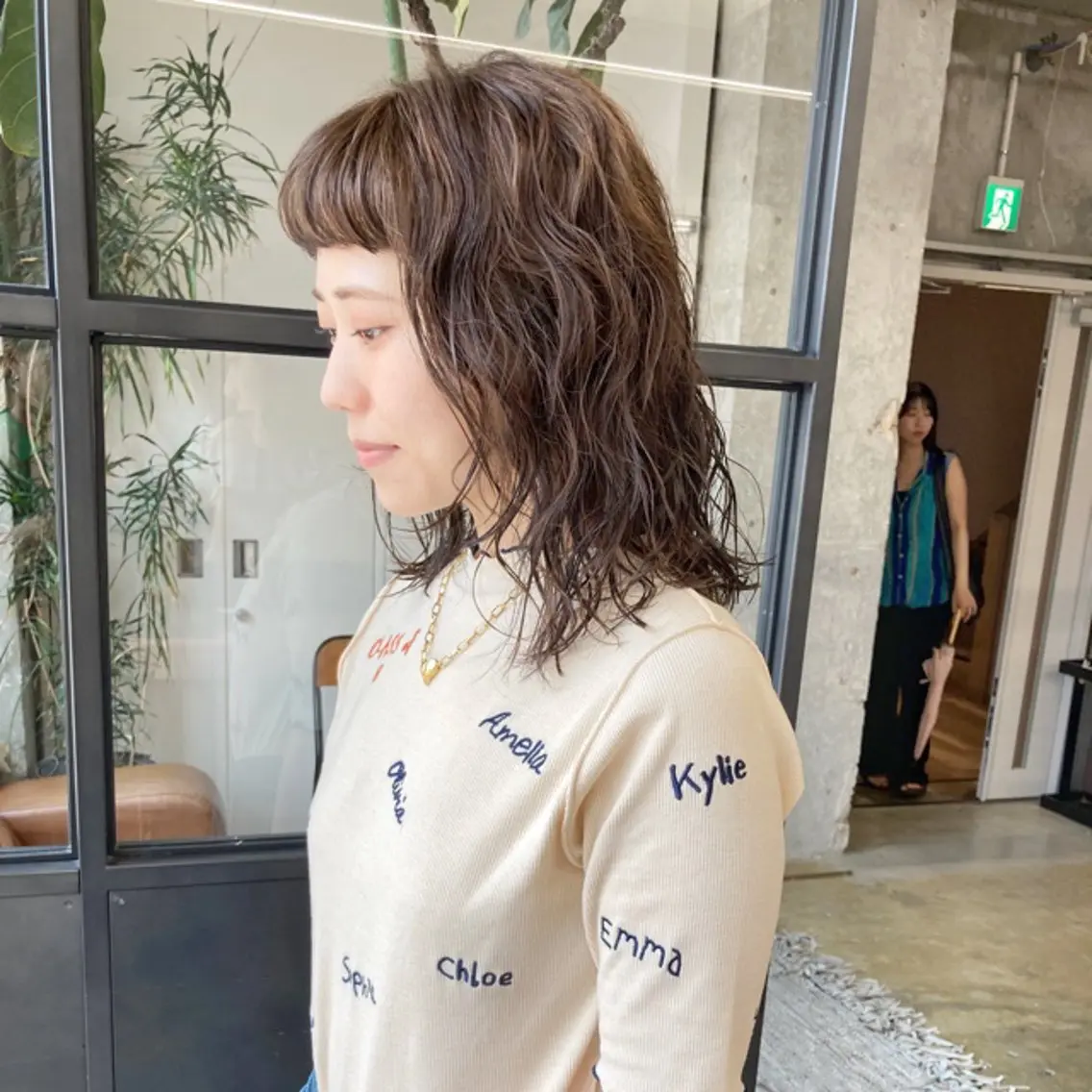 ミディアム カラー パーマ ミディアムパーマ アッシュ ベージュカラー カット ヘアカラー パーマ 小木曽智美 /ボブ/ショートのヘアスタイル