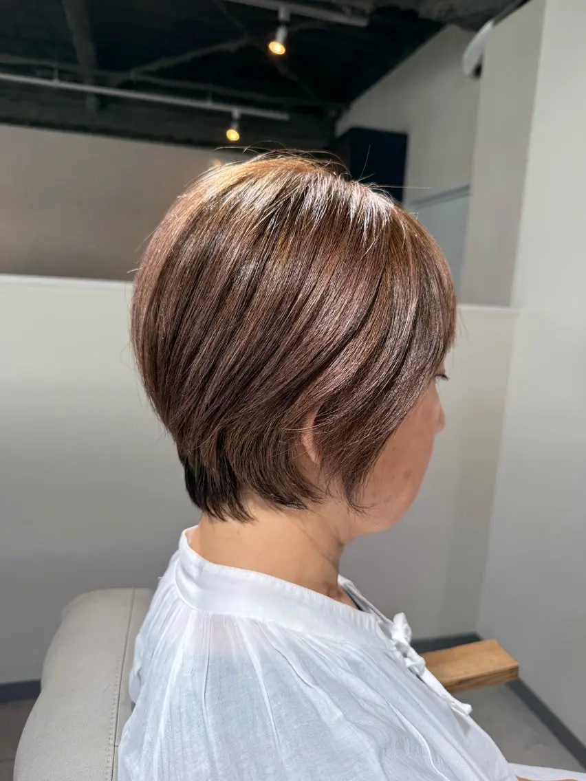 ショート カラー カット ヘアカラー トリートメント 脱白髪染め美容師 竹内涼乃のヘアスタイル