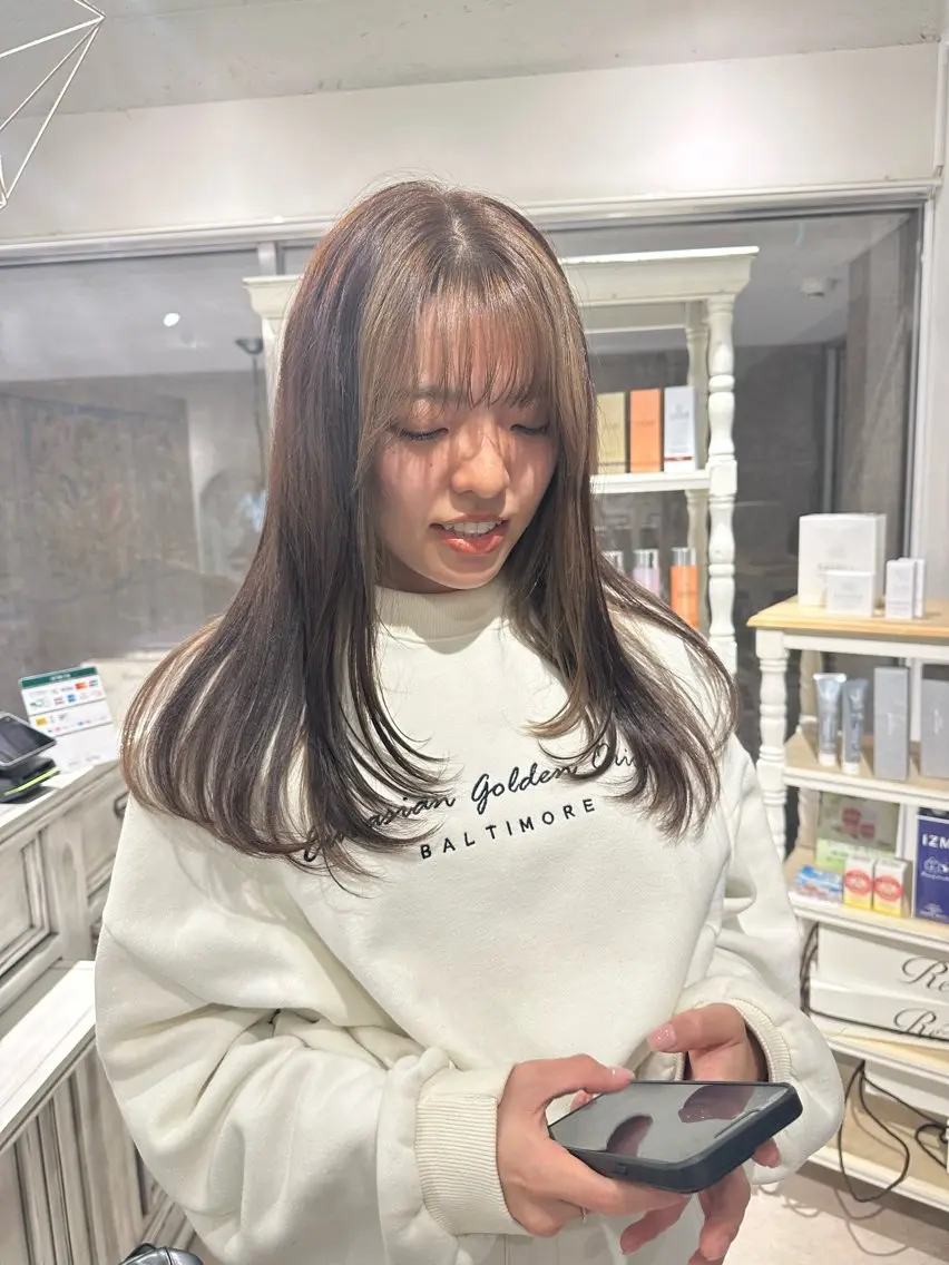 ロング 顔まわりレイヤー 韓国風ヘア レイヤーカット ロング カット トリートメント 透明感/レイヤー/ 姫カット Fukuのヘアスタイル
