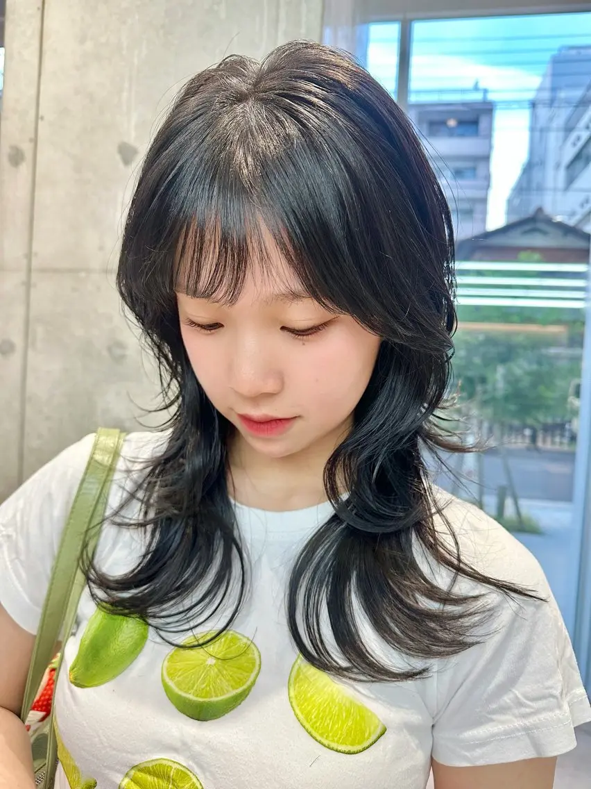 セミロング レイヤーカット カット トリートメント 大塚 夏生のヘアスタイル