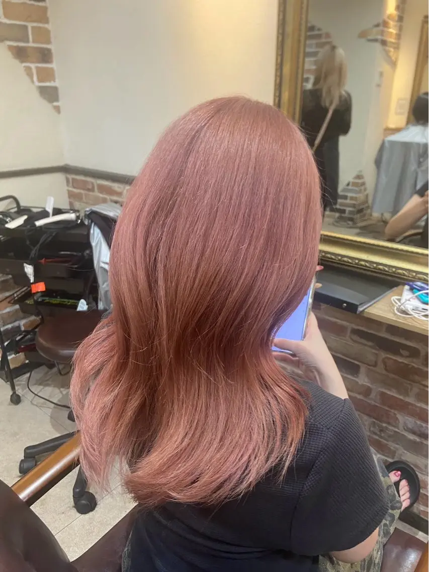 ミディアム カット ヘアカラー トリートメント 飯星慧斗/池袋 /ブリーチ/縮毛矯正のヘアスタイル