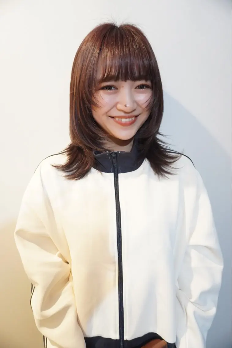 ミディアム カラー パーマ ヘアアレンジ デザインカラー/ボブ ブリーチカラー/ユリのヘアスタイル