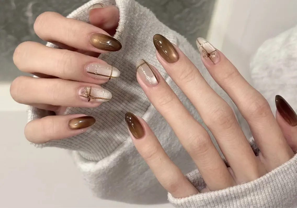 ネイル オーロラネイル べっ甲ネイル チークネイル 成人式 長さ出し ハンドネイル ハンドケア For you. Nail Salonのネイルデザイン