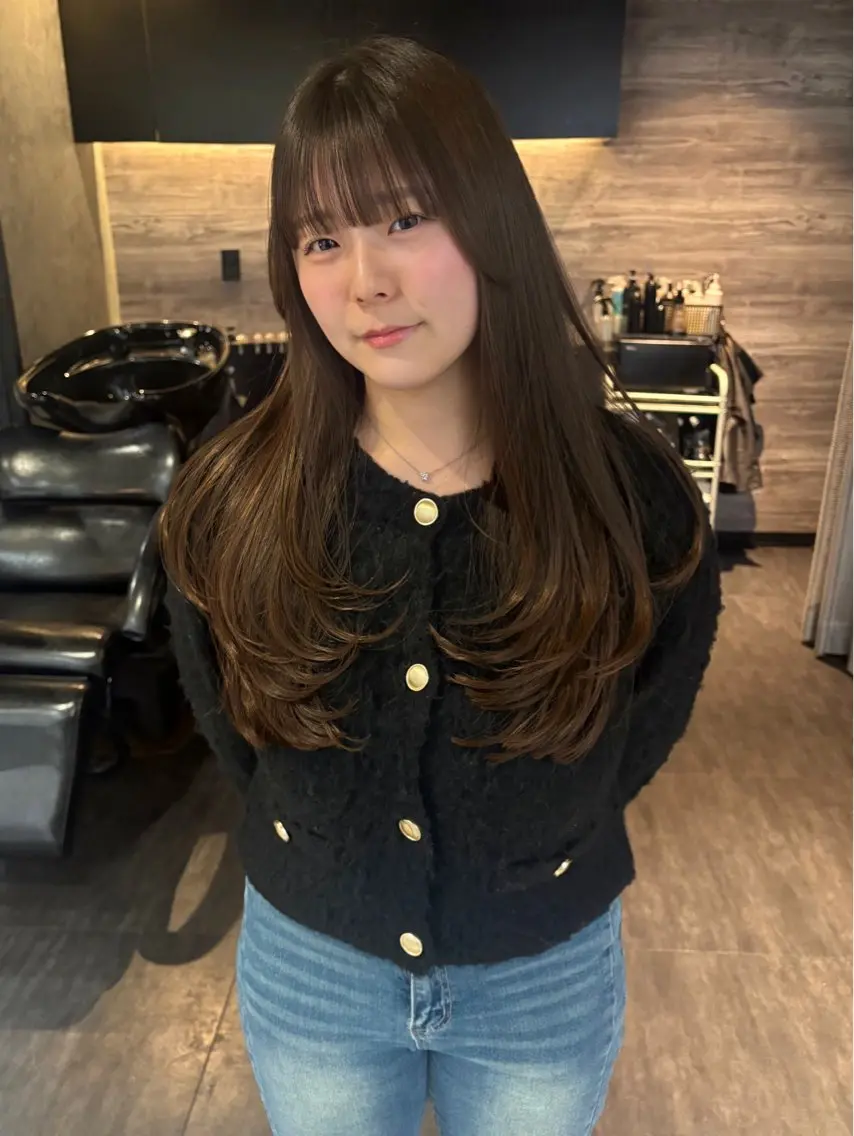 ロング ヘアカラー 縮毛矯正/髪質改善/ 艶髪/レイヤーカットのヘアスタイル