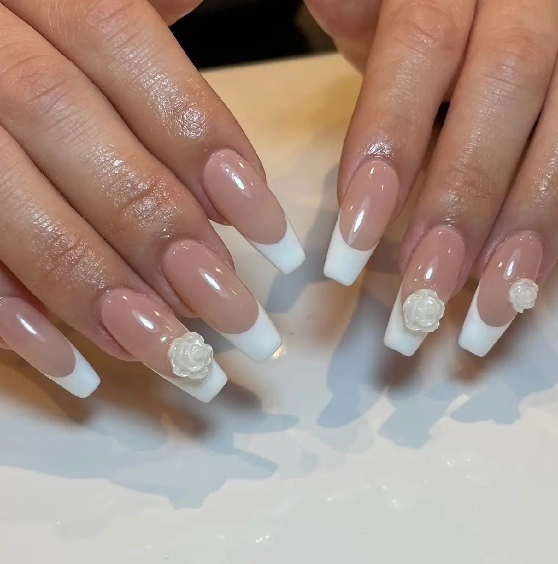 ネイル フレンチネイル スカルプネイル 柳瀬 小巻のネイルデザイン