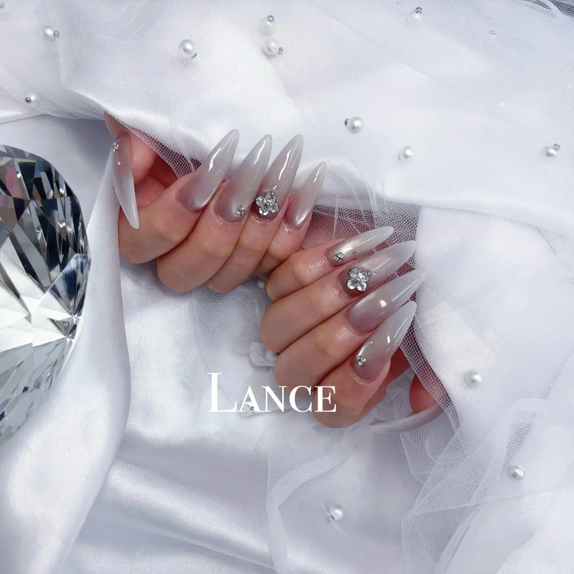 ネイル オーロラネイル フットネイル フレンチネイル ガラスフレンチ 氷ネイル・うるうるネイル ハンドネイル Lance nailのネイルデザイン