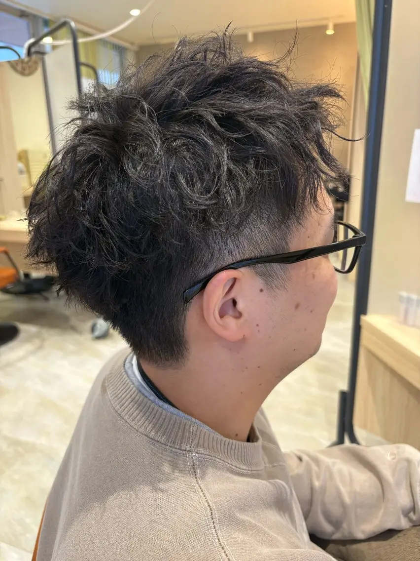 パーマ メンズ メンズパーマ スパイラルパーマ タナサワ ナツミのヘアスタイル