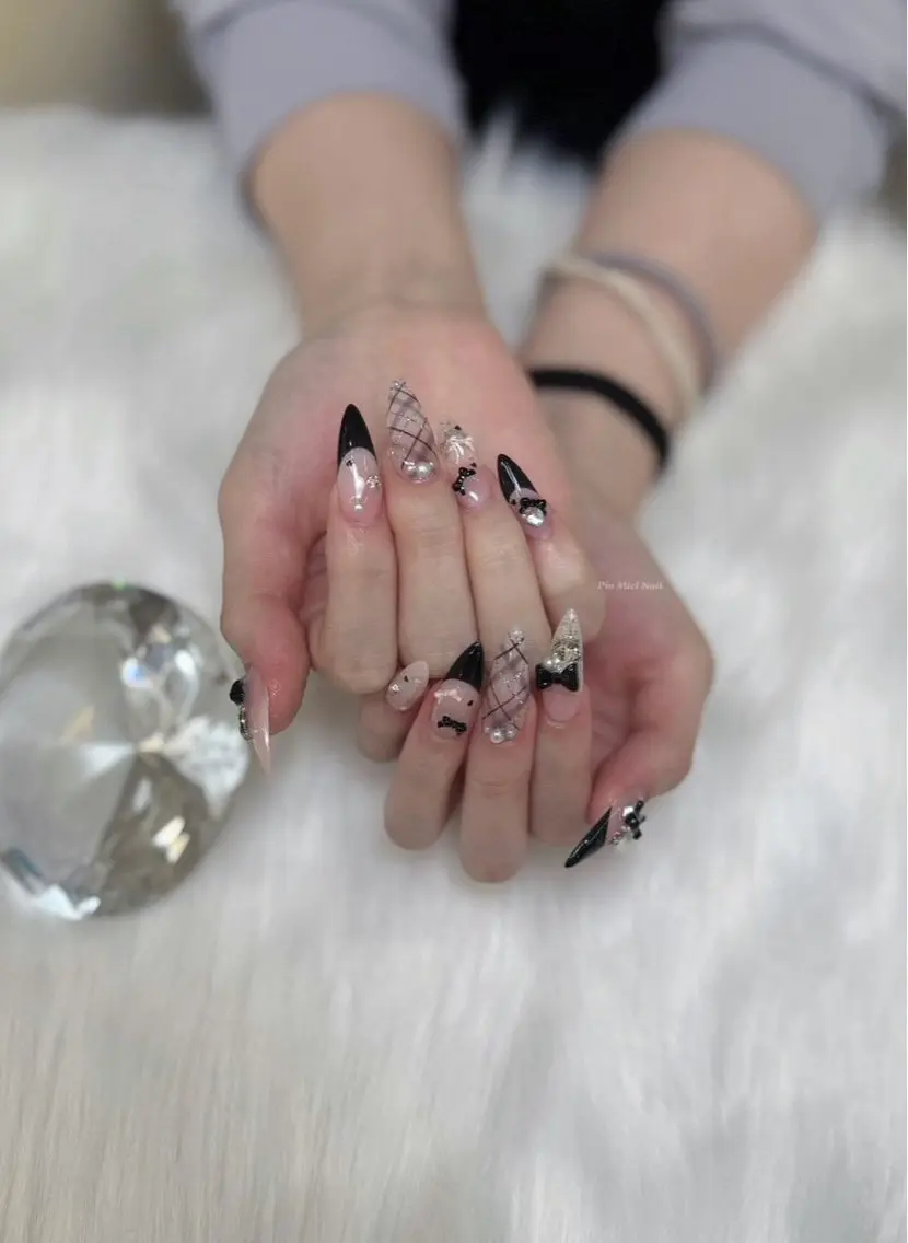 ネイル ハンドネイル HANA 長さだしのネイルデザイン