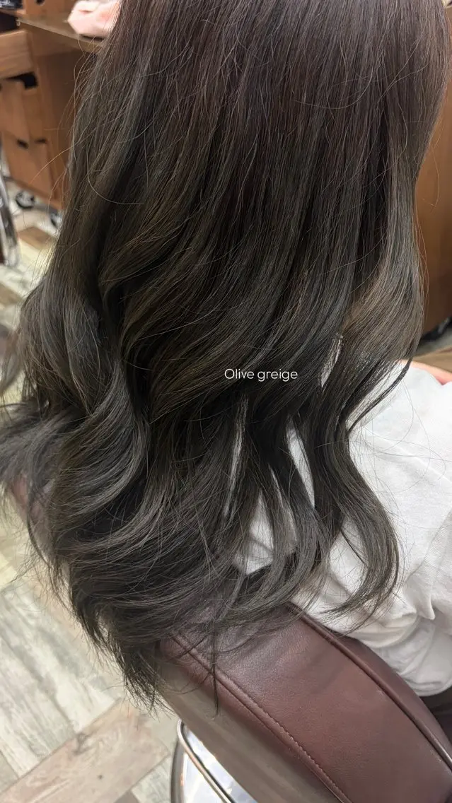カラー 大歳 実椰のヘアスタイル