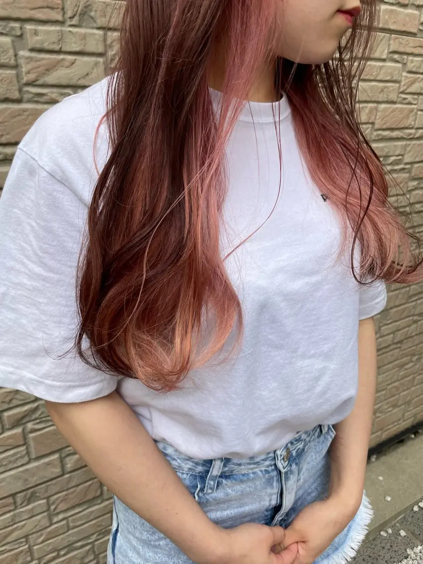 ロング カラー ベージュカラー ブラウンカラー デザインカラー ピンクカラー ピンクベージュ ワタナベ テルマサのヘアスタイル