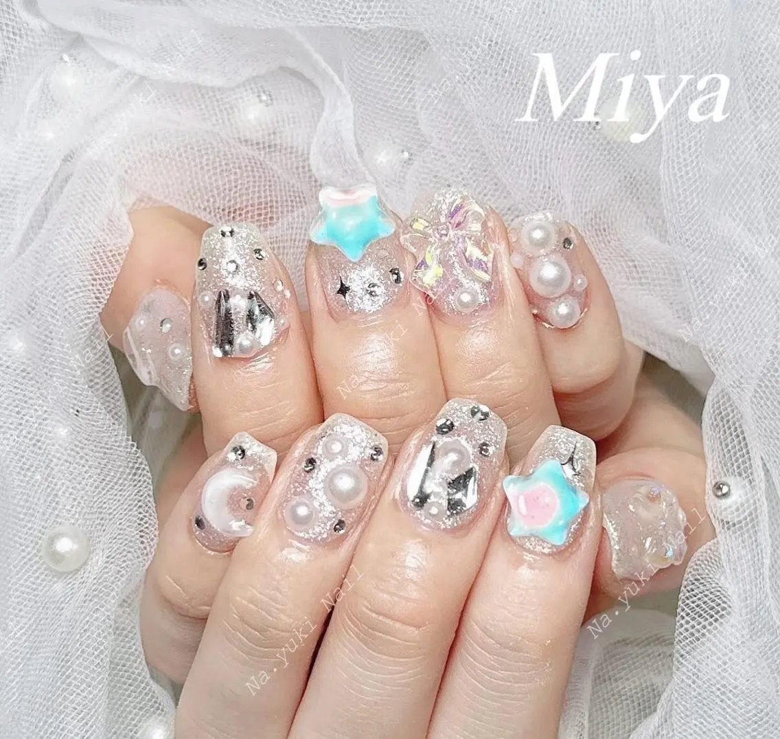 ネイル ハンドネイル ハンドケア 🌷 Mooning 🌷のネイルデザイン