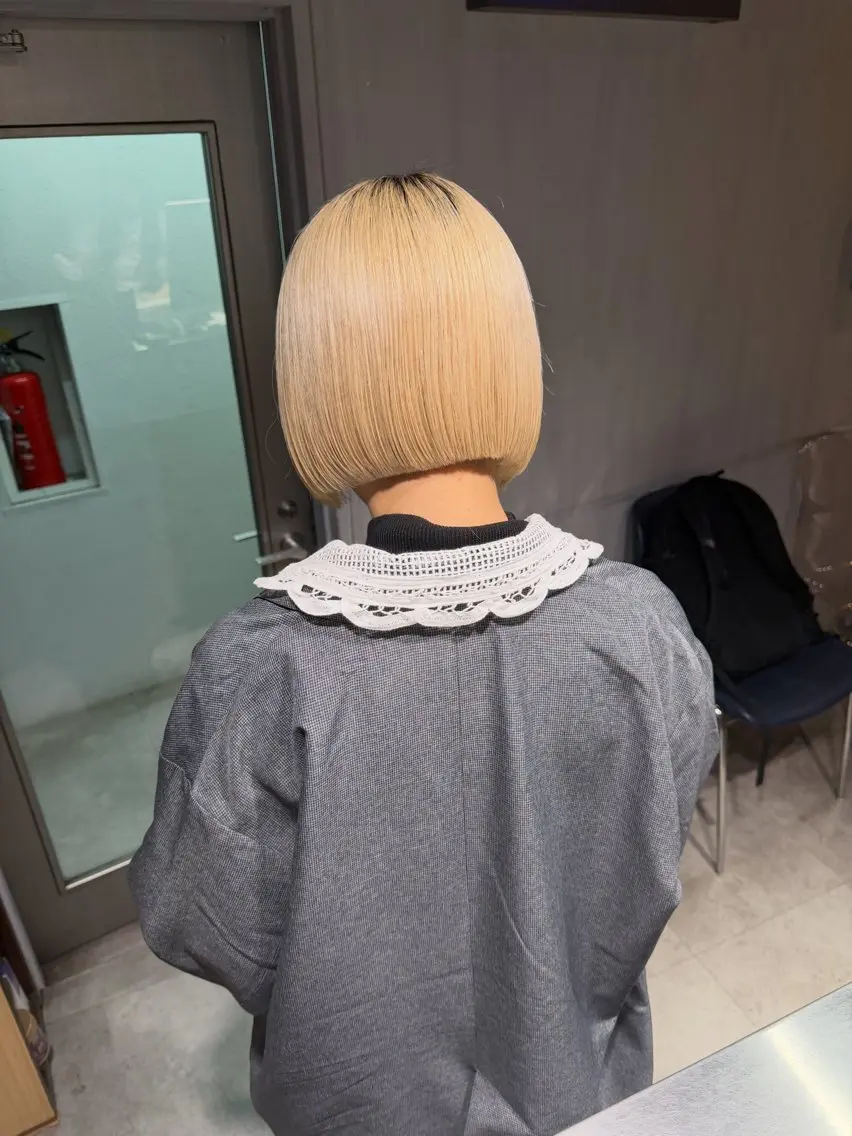ショート カラー ヘアカラー トリートメント 🦋ハイトーンボブ ショート🦋トシキのヘアスタイル