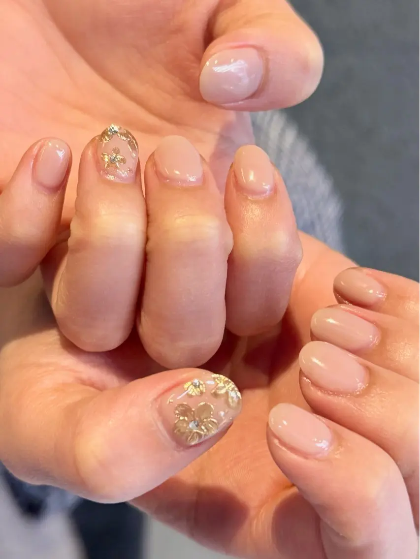 ネイル ハンドネイル nail salon swaddle 🪽のネイルデザイン