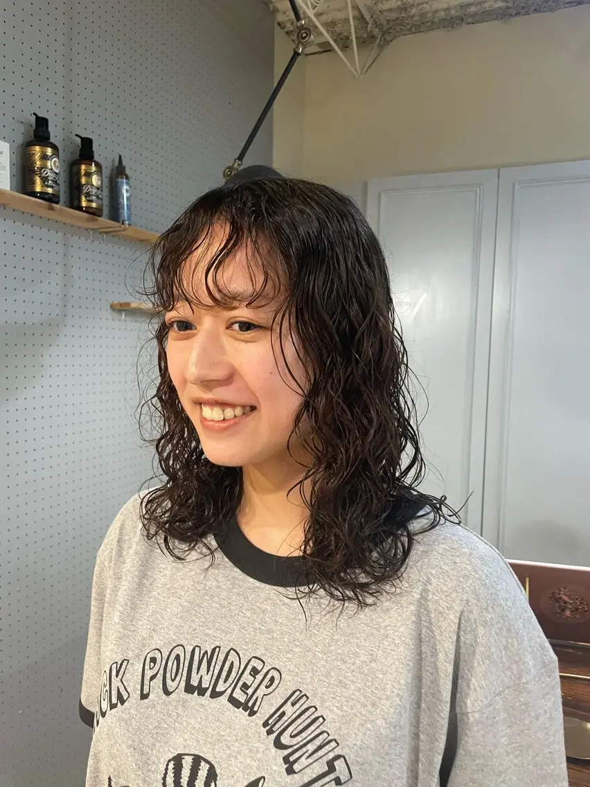 ミディアム パーマ カット パーマ 🤩噂のMr.髪ポジ ティブ®️yu🤩のヘアスタイル