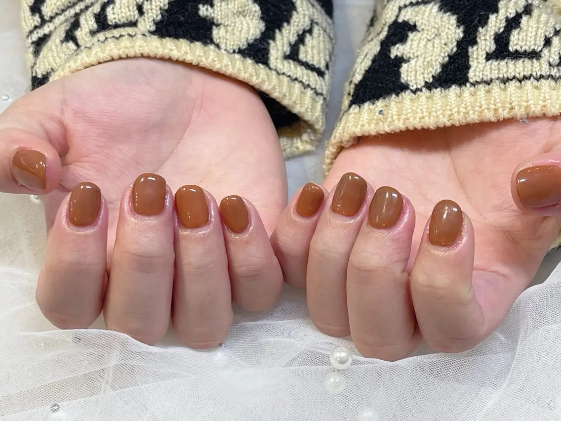 ネイル ブラウン ワンカラーネイル ハンドネイル i. ayakaのネイルデザイン