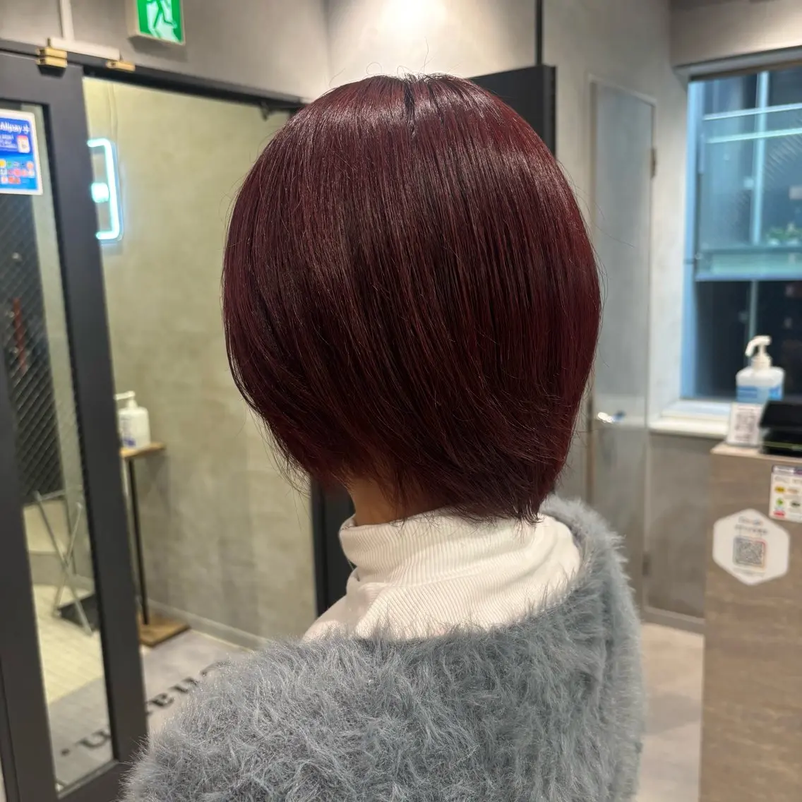 ショート カラー カシス レッドカラー 似合わせカット ヘアカラー トリートメント 艶カラー✨️縮毛矯正 ×耳ツボ💠mamiのヘアスタイル
