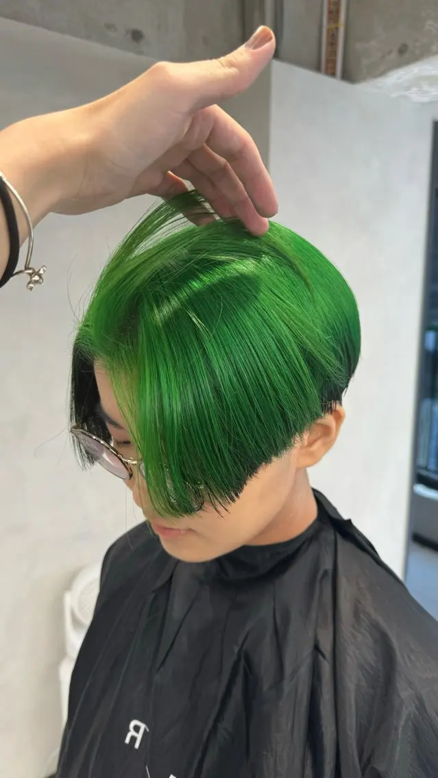ショート カラー 【🦋綺麗めハイトー ン🦋】suzunoのヘアスタイル