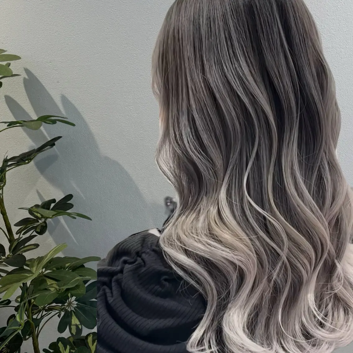 ロング 髪の再生請負人 矢野雄三のヘアスタイル