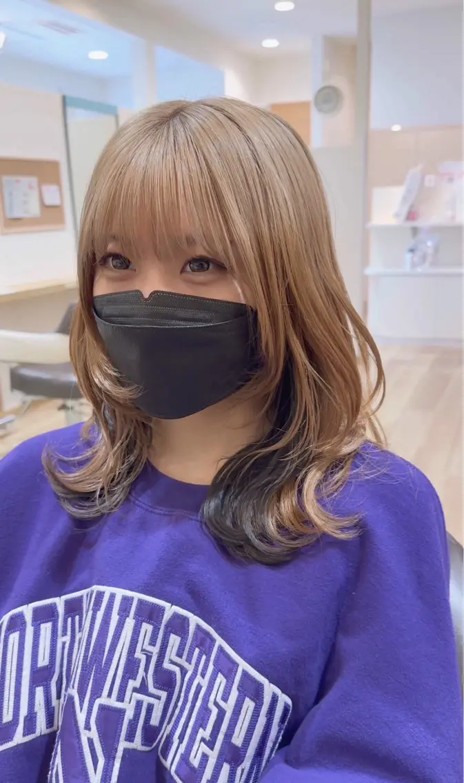 インナーカラーorグラデーションカラー＋整えカットの写真