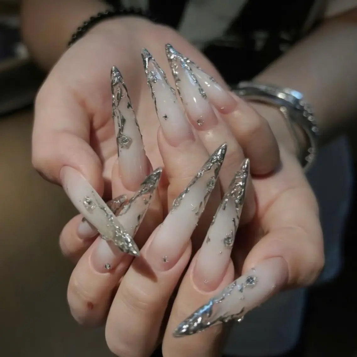 ネイル ジェルネイル 韓国ネイル ロングネイル ニュアンスネイル スカルプネイル ハンドネイル Blingg NailStudioのネイルデザイン
