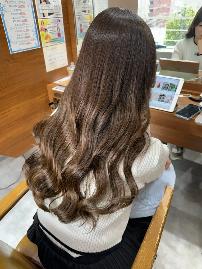 💎ミニモ学割U24💎カット+カラー+髪質改善トリートメントの写真
