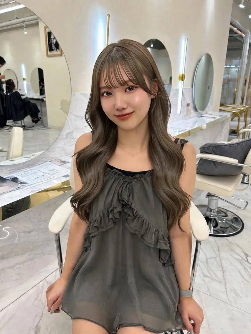 ロング カット ヘアカラー hiyori🎀 トレンドレイヤーのヘアスタイル