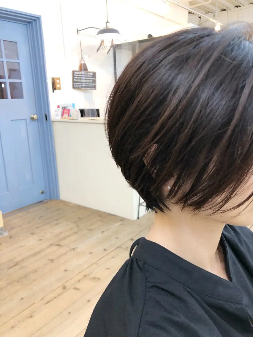 ショート カット nest のヘアスタイル