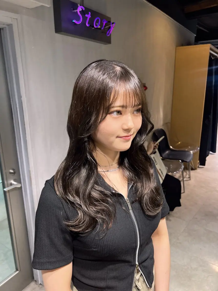 ロング カラー カット ヘアカラー NANAMI🩵 大人可愛い韓国ヘアのヘアスタイル
