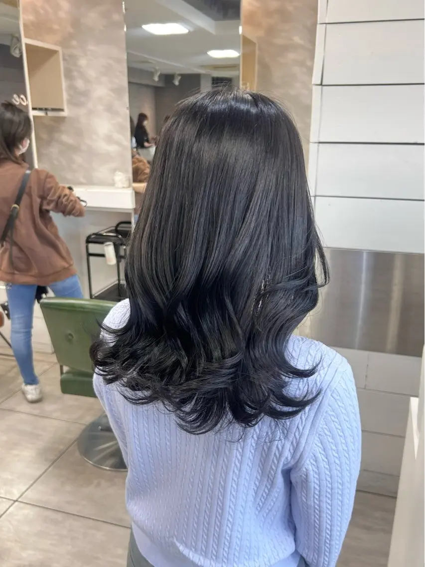ミディアム パープルカラー カット ヘアカラー レイヤー/艶髪カラー 森本くるみのヘアスタイル