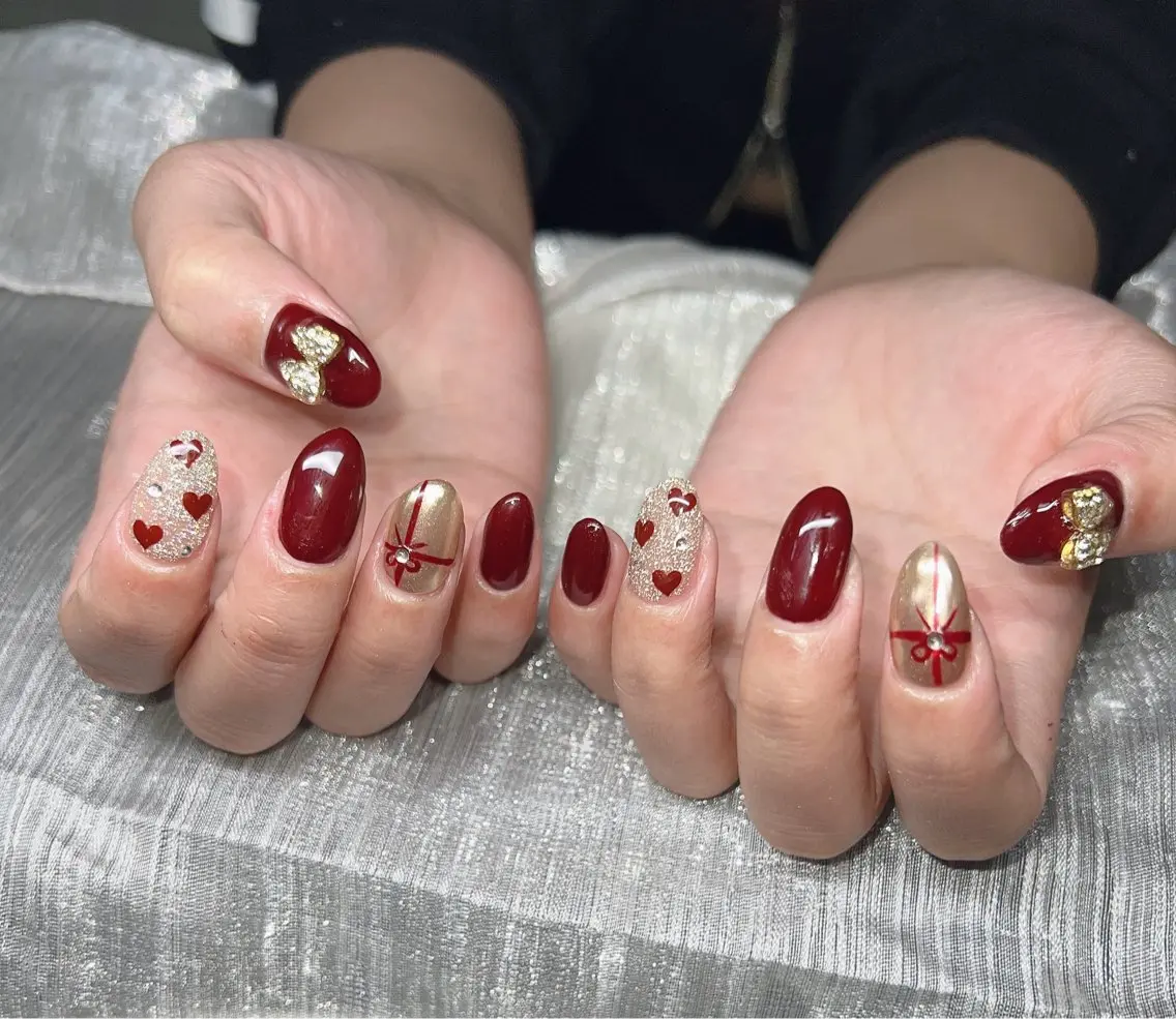 ネイル オーロラネイル チークネイル 長さ出し フットネイル フレンチネイル ハンドネイル Lee Nailsのネイルデザイン