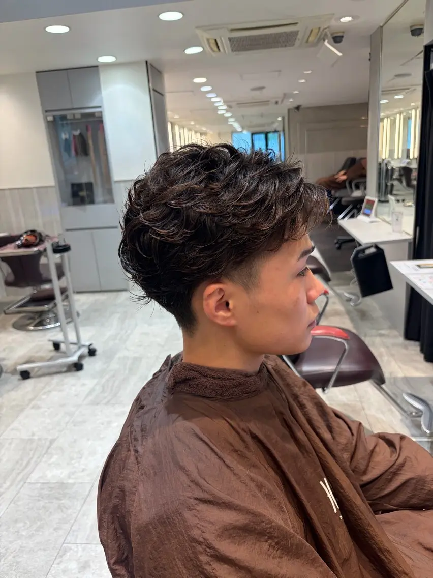 パーマ メンズ earth銀座 青山🩵のヘアスタイル