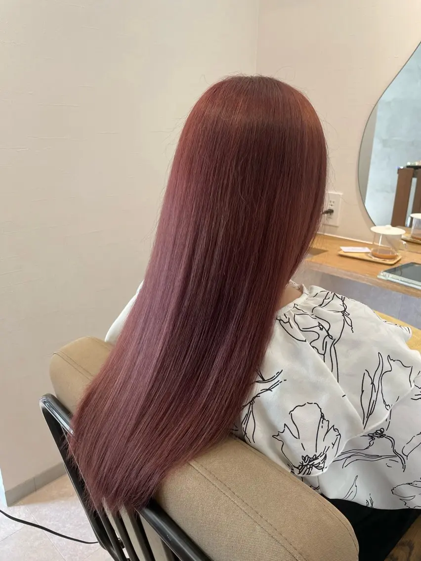 ロング カラー 井上 嘉名のヘアスタイル