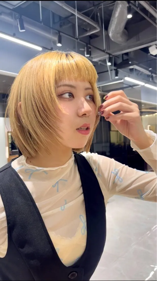 ショート ボブ レイヤーカット カット トリートメント 石塚 瑛里菜のヘアスタイル